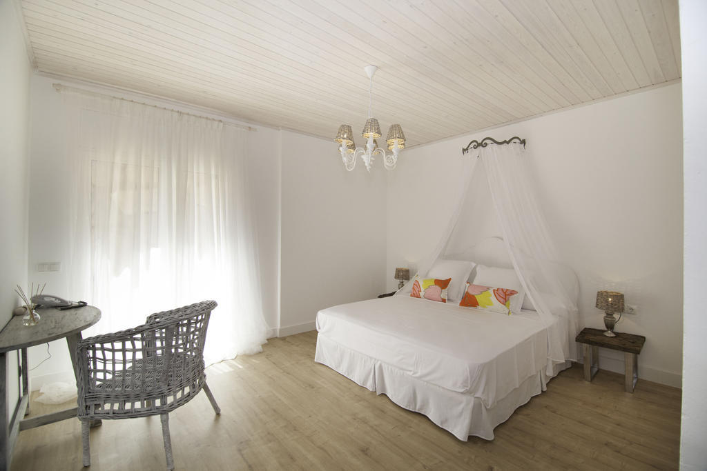 Es Cel De Begur Hotel Номер фото